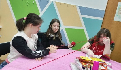 Изучаем эмоции на коммуникативной группе