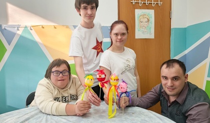Занятия в арт - пространстве и в сувенирной мастерской инклюзивного центра «Пространство равных ВОЗМОЖНОСТЕЙ».
